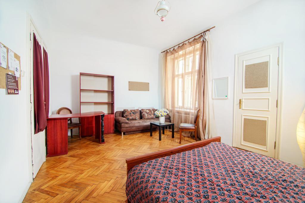Coffee Home Hostel Львов Номер фото