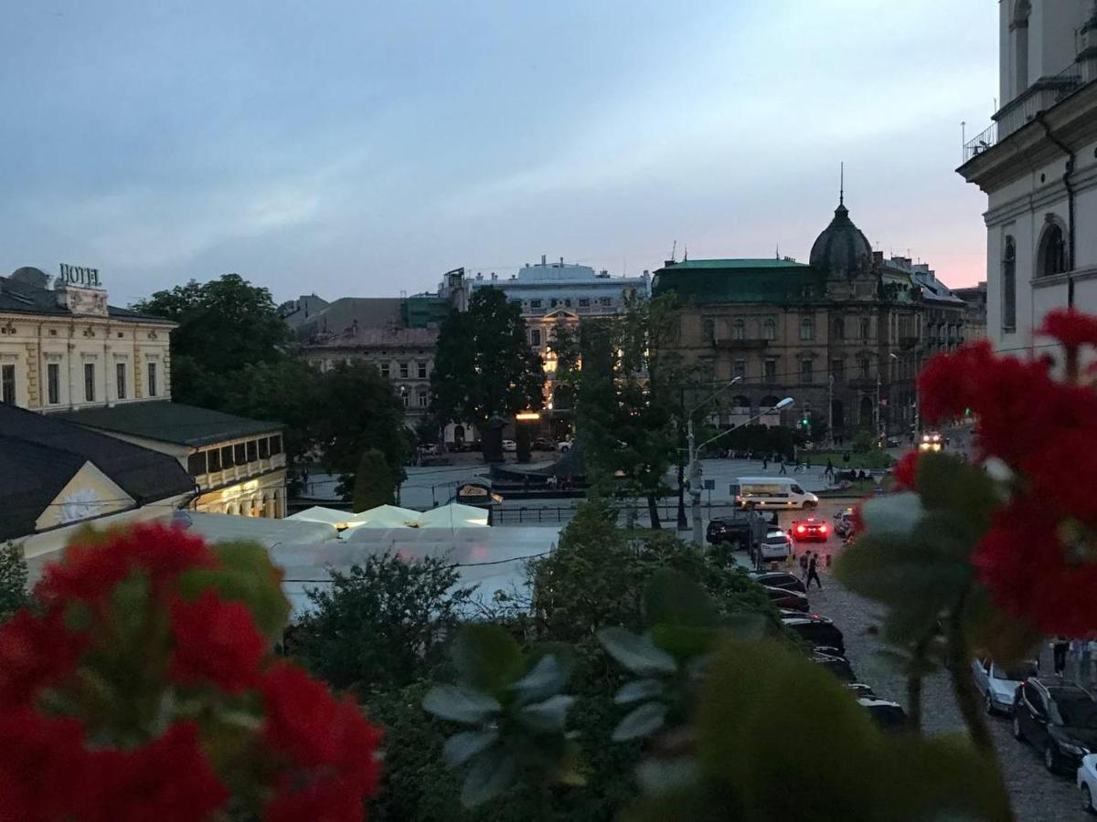 Coffee Home Hostel Львов Экстерьер фото
