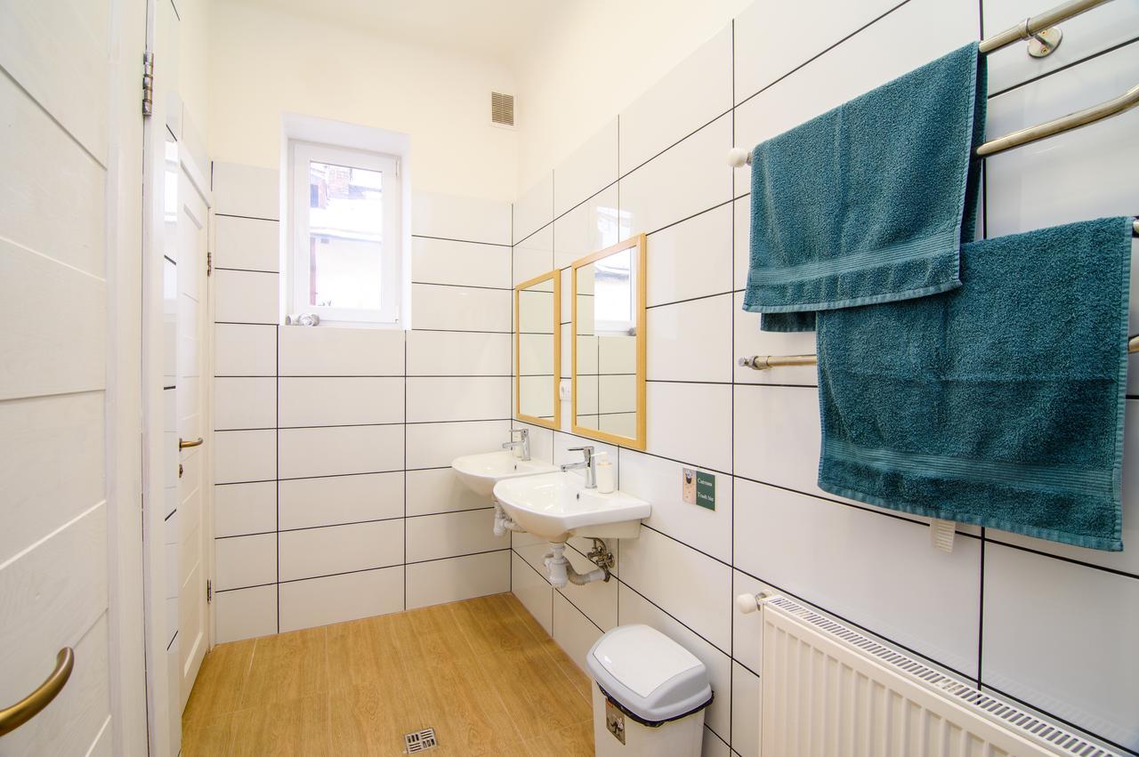 Coffee Home Hostel Львов Экстерьер фото