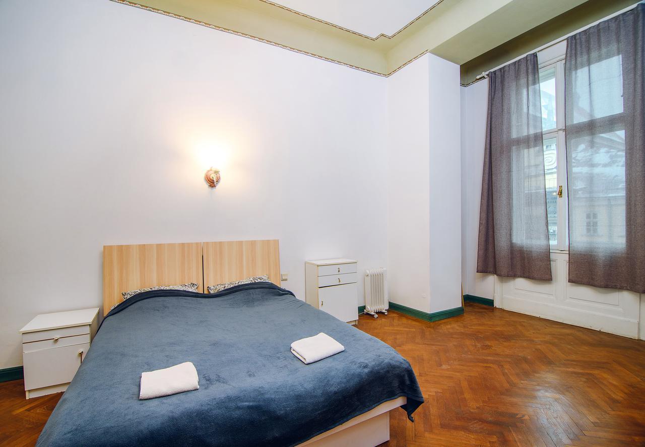 Coffee Home Hostel Львов Экстерьер фото