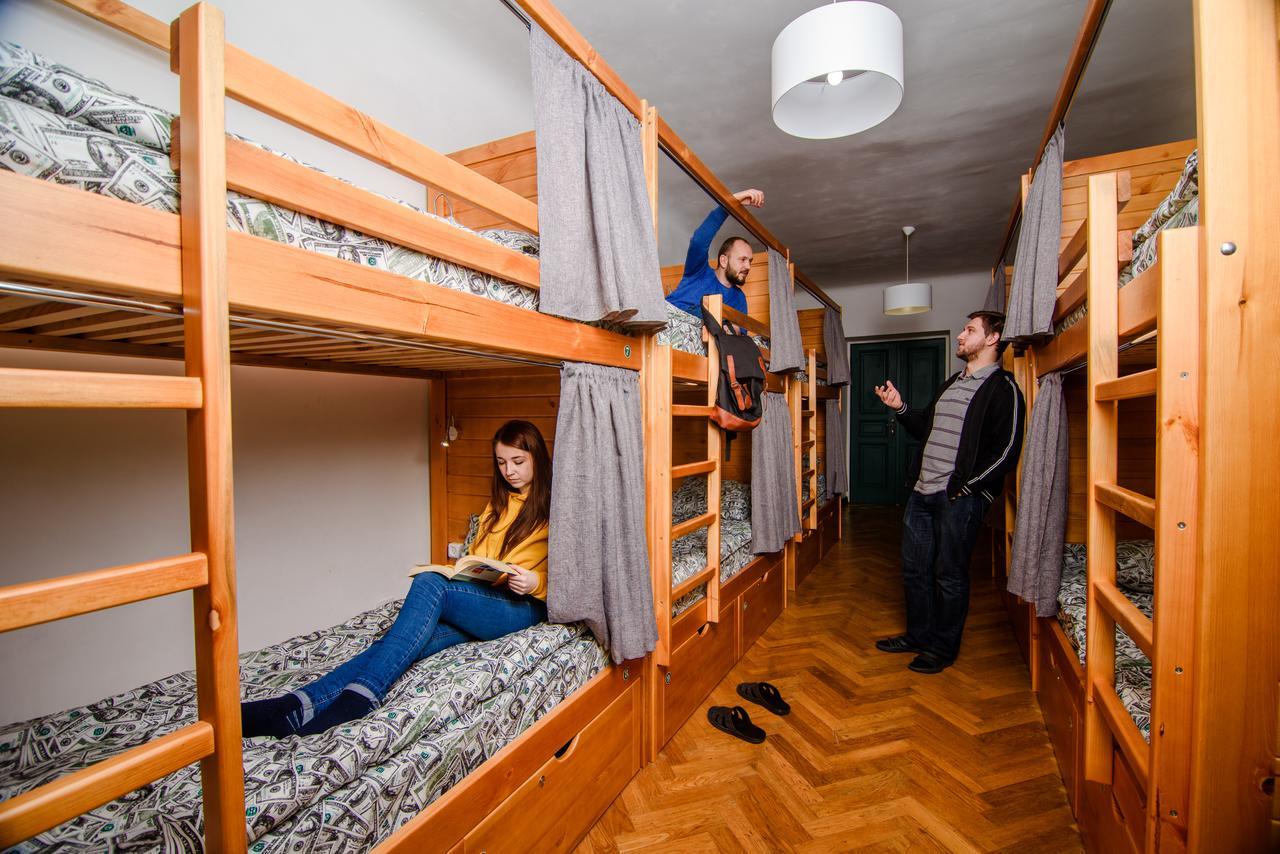 Coffee Home Hostel Львов Экстерьер фото