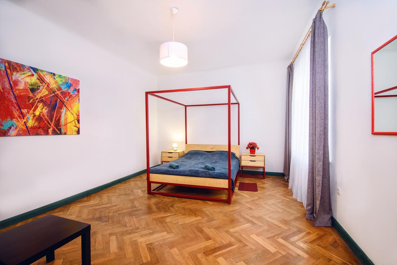 Coffee Home Hostel Львов Экстерьер фото
