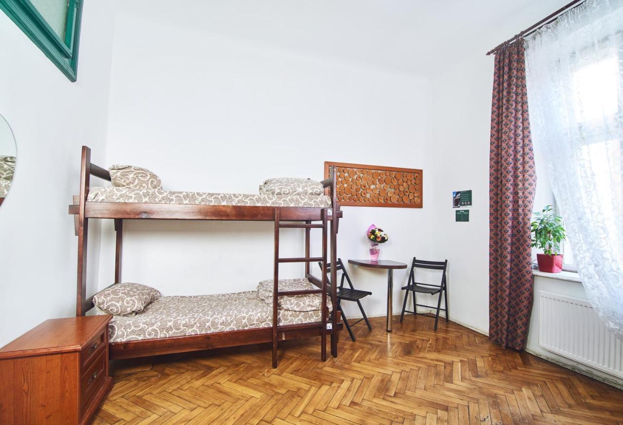 Coffee Home Hostel Львов Экстерьер фото